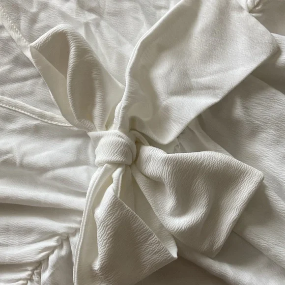 NEW Nasty Gal Knot Front Romper White US Size 8 Long Sleeve Ruffle V-Neck NWT - Picture 12 of 14